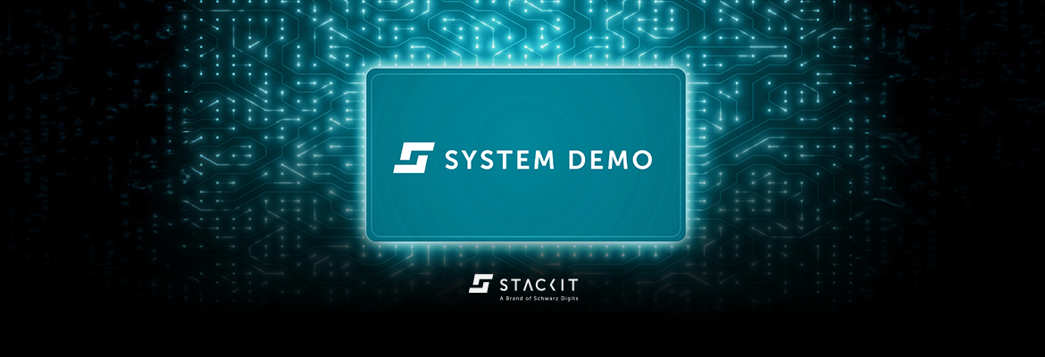 Digitales Banner mit ‘SYSTEM DEMO’ und ‘STACKIT’ Branding
