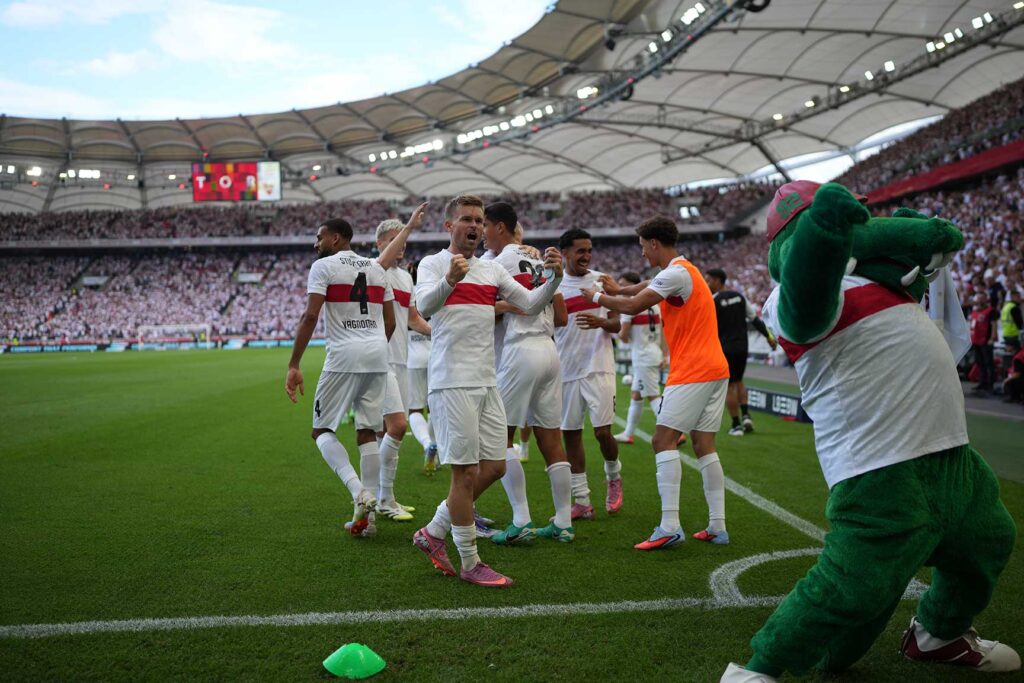 Jubelnde Spieler des VfB Stuttgart